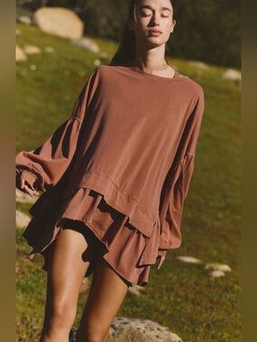 Free People Wild And Free Layer. NWT. Mocha